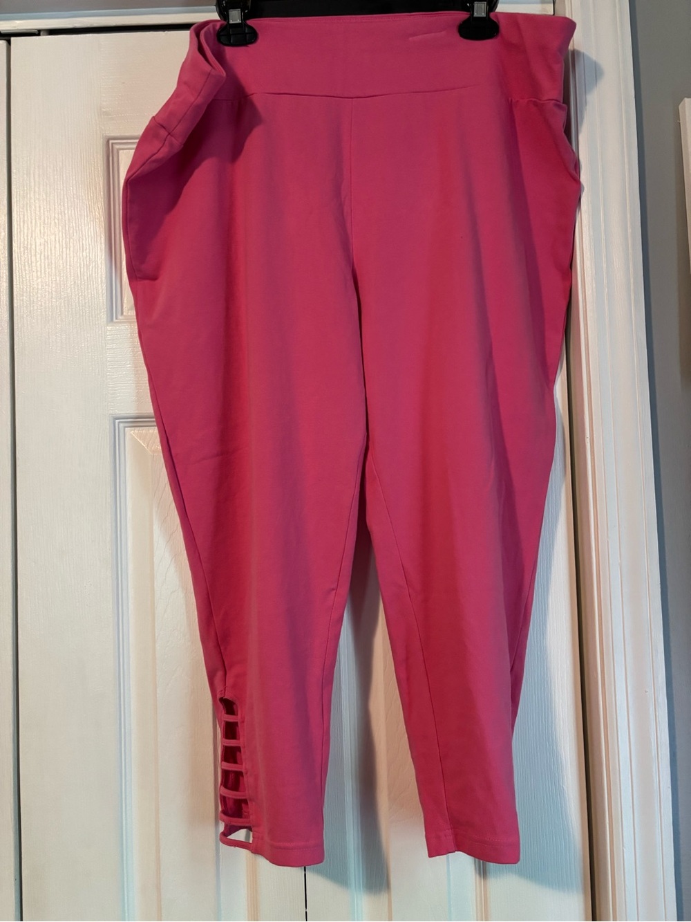 Terra & Sky Hot Pink Capri Leggings with Ladder Hem